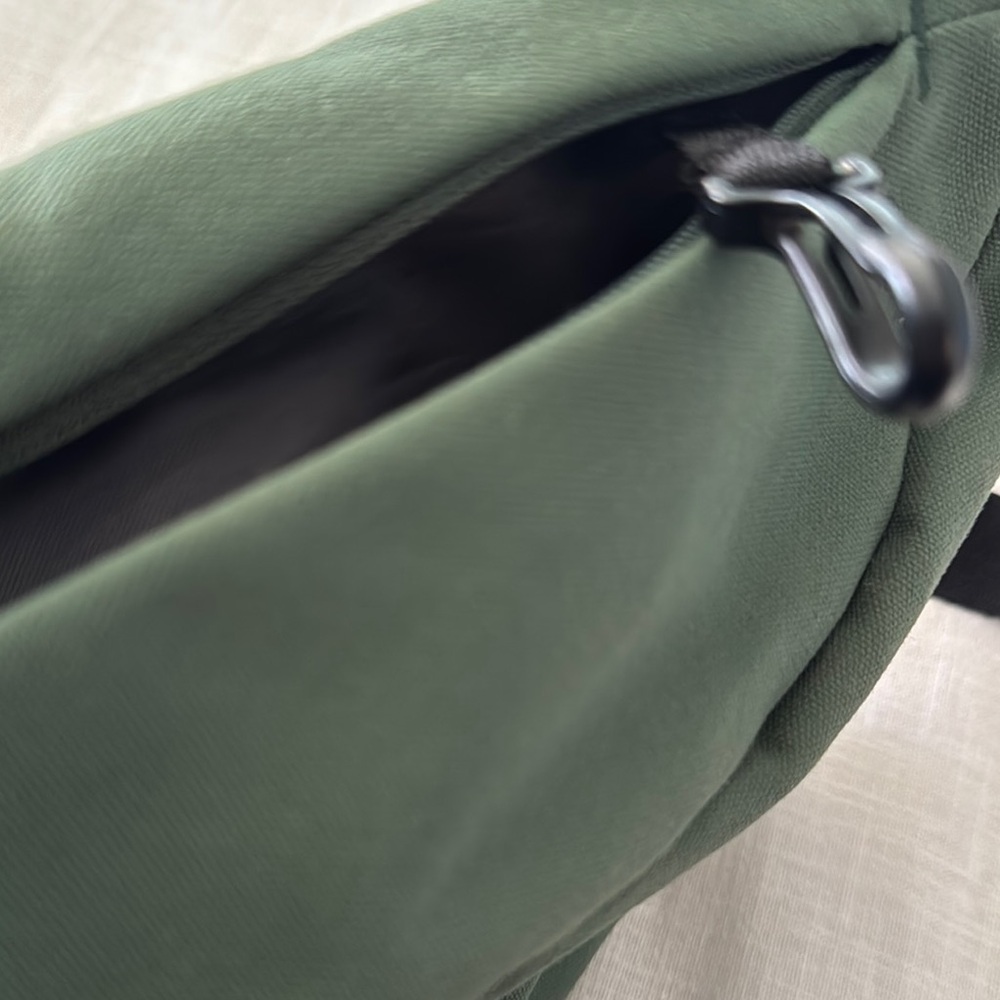 Robic Green Waist Bag - Picture 6 of 11